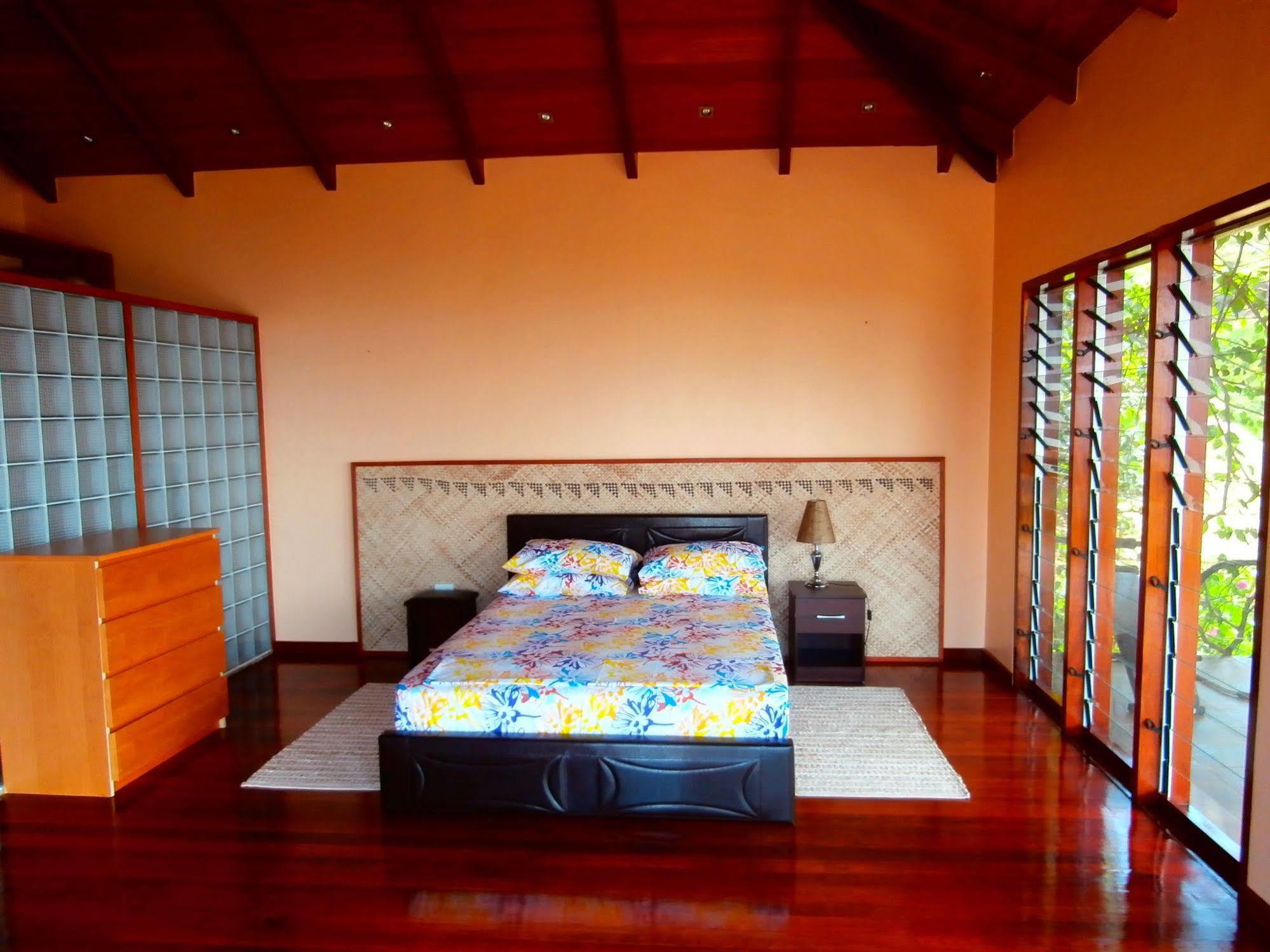 Korovesi Sunshine Villas Savusavu Esterno foto